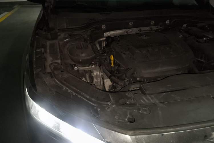 Used Volkswagen Passat 2019 330TSI Luxury Edition China VI Standard Engine Bay Right