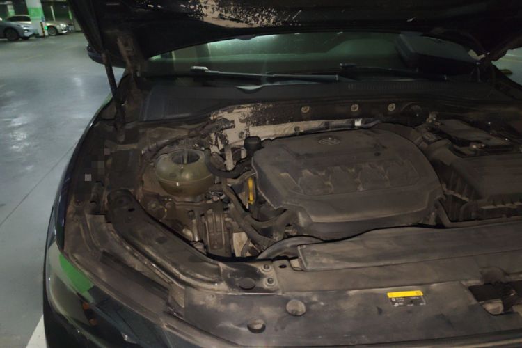 Used Volkswagen Passat 2019 330TSI Luxury Edition China VI Standard Engine Bay Right