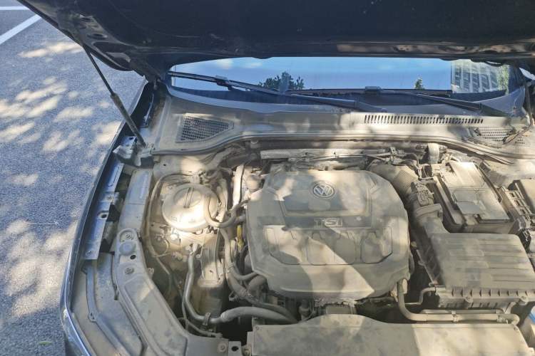 Used Volkswagen Passat 2019 330TSI Elite Edition China VI Engine Bay Right