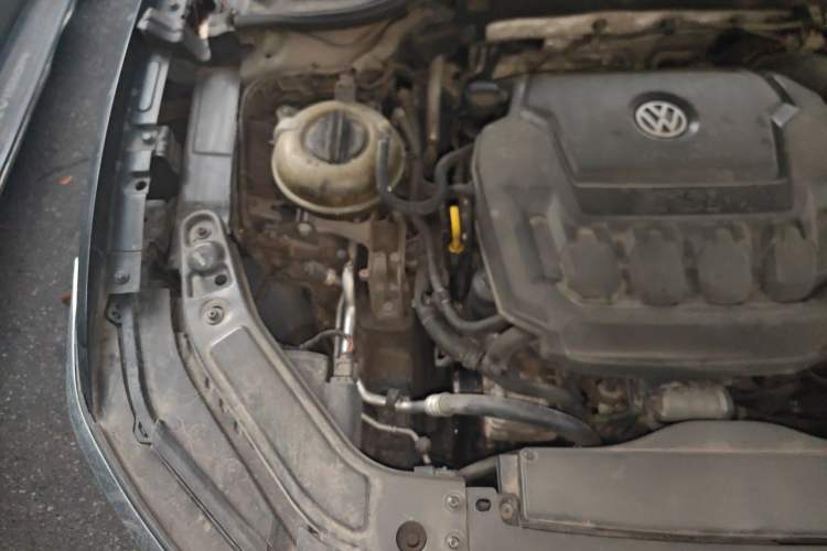 Used Volkswagen Passat 2019 330TSI Luxury Edition China VI Standard Engine Bay Right
