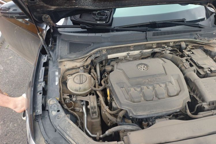 Used Volkswagen Passat 2019 330TSI Elite Edition China VI Engine Bay Right