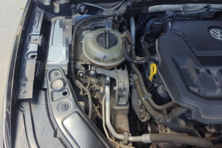 Used Volkswagen Passat 2019 330TSI Elite Edition China VI Engine Bay Right