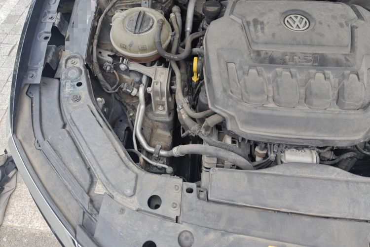 Used Volkswagen Passat 2019 330TSI Elite Edition China VI Engine Bay Right