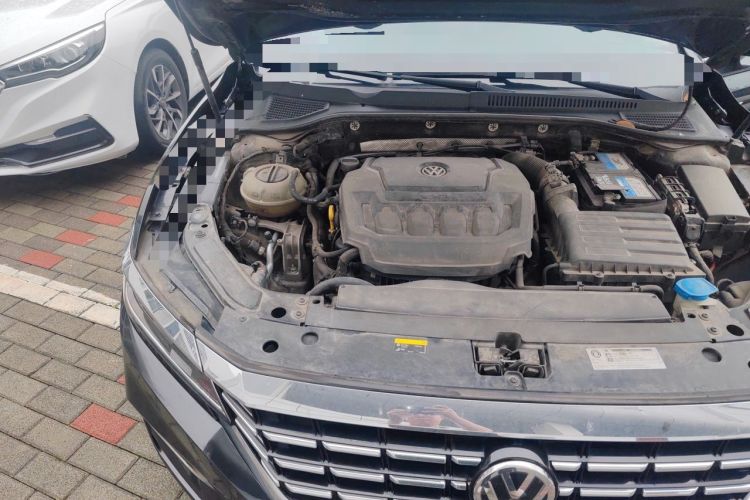Used Volkswagen Passat 2019 330TSI Luxury Edition China VI Standard Engine Bay Right