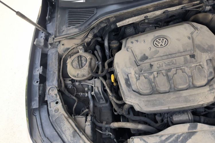 Used Volkswagen Passat 2019 330TSI Luxury Edition China VI Standard Engine Bay Right
