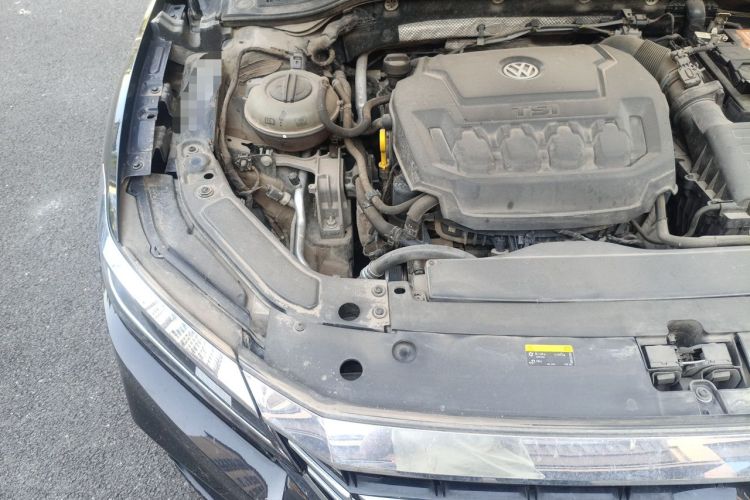 Used Volkswagen Passat 2019 330TSI Elite Edition China VI Engine Bay Right