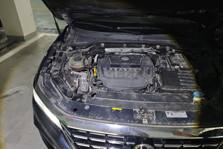 Used Volkswagen Passat 2019 330TSI Luxury Edition China VI Standard Engine Bay Right