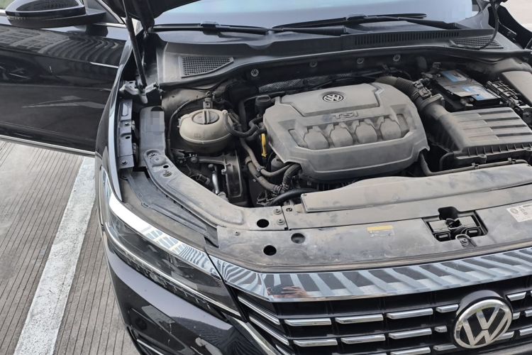 Used Volkswagen Passat 2019 330TSI Luxury Edition China VI Standard Engine Bay Right