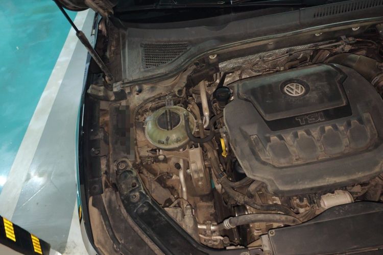 Used Volkswagen Passat 2019 330TSI Prestige Edition China VI Standard Engine Bay Right