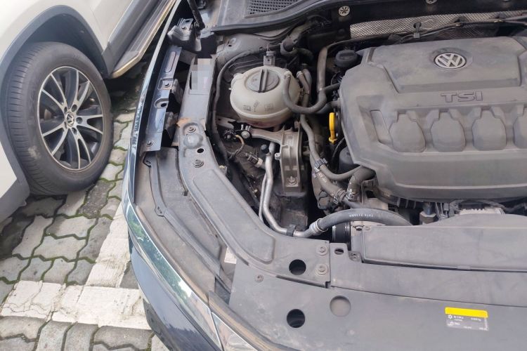 Used Volkswagen Passat 2019 330TSI Elite Edition China VI Engine Bay Right