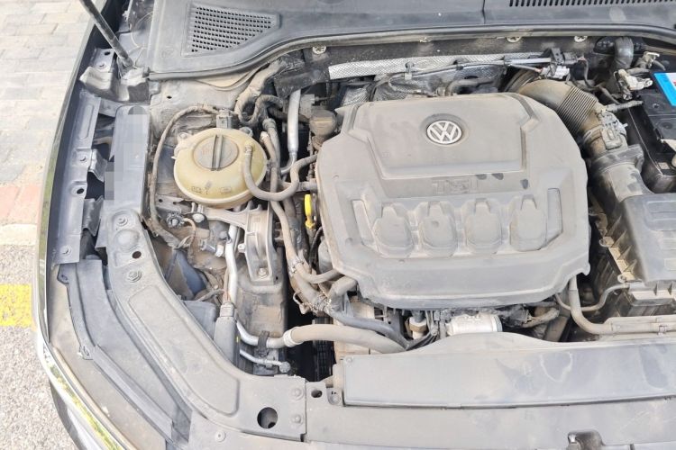 Used Volkswagen Passat 2019 330TSI Luxury Edition China VI Standard Engine Bay Right