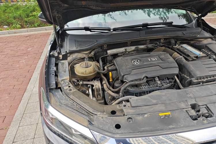 Used Volkswagen Passat 2019 380TSI Luxury Edition China VI Standard Engine Bay Right