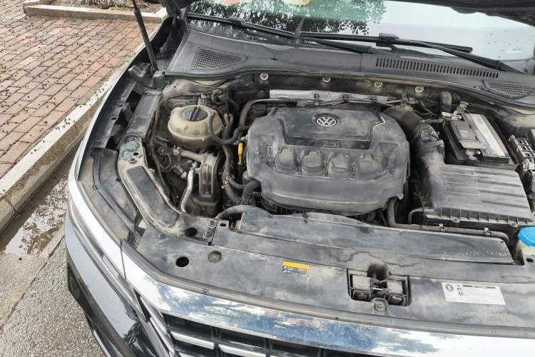 Used Volkswagen Passat 2019 330TSI Elite Edition China V Standard Engine Bay Right