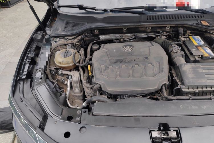 Used Volkswagen Passat 2019 330TSI Luxury Edition China VI Standard Engine Bay Right