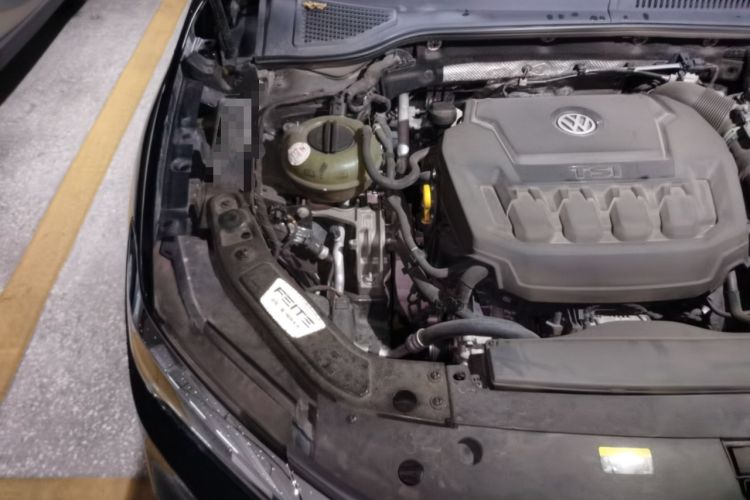 Used Volkswagen Passat 2019 330TSI Luxury Edition China VI Standard Engine Bay Right