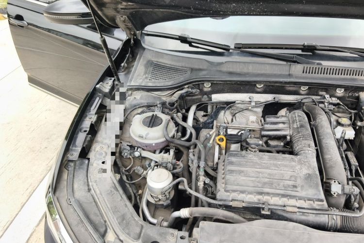 Used Volkswagen Passat 2019 280TSI Business Edition China VI Engine Bay Right