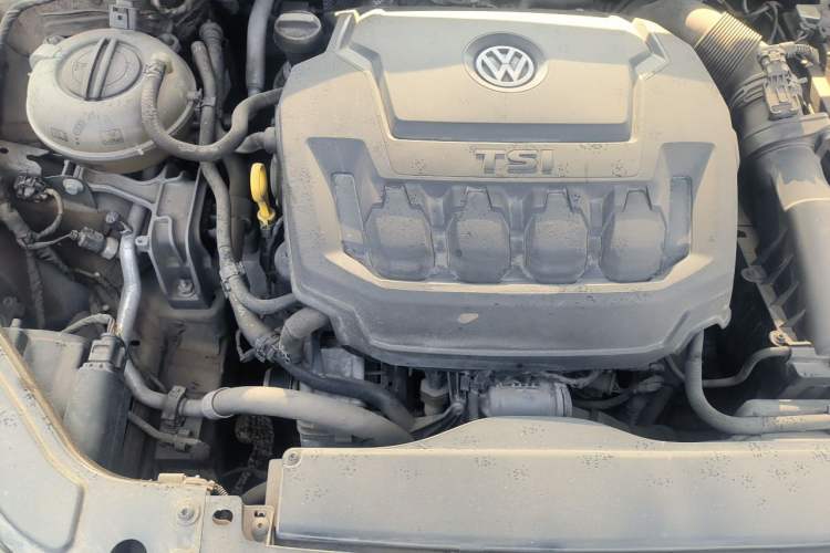 Used Volkswagen Passat 2019 330TSI Luxury Edition China VI Standard Engine Bay Right