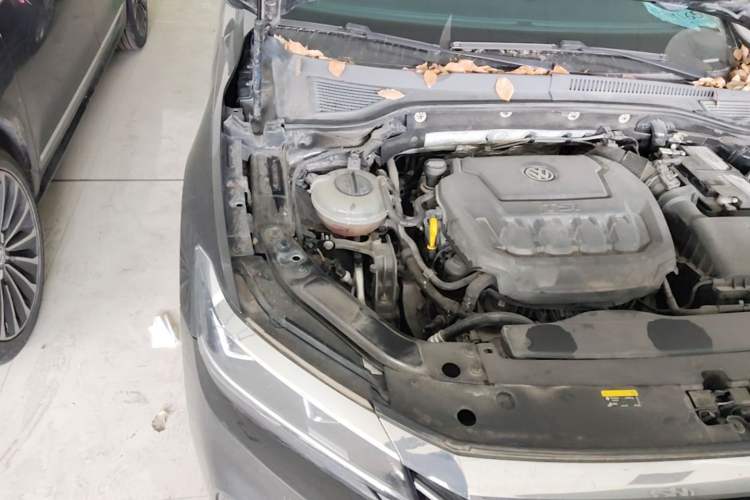 Used Volkswagen Passat 2019 330TSI Elite Edition China VI Engine Bay Right