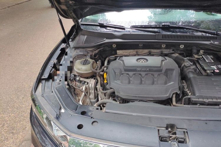 Used Volkswagen Passat 2019 330TSI Elite Edition China VI Engine Bay Right