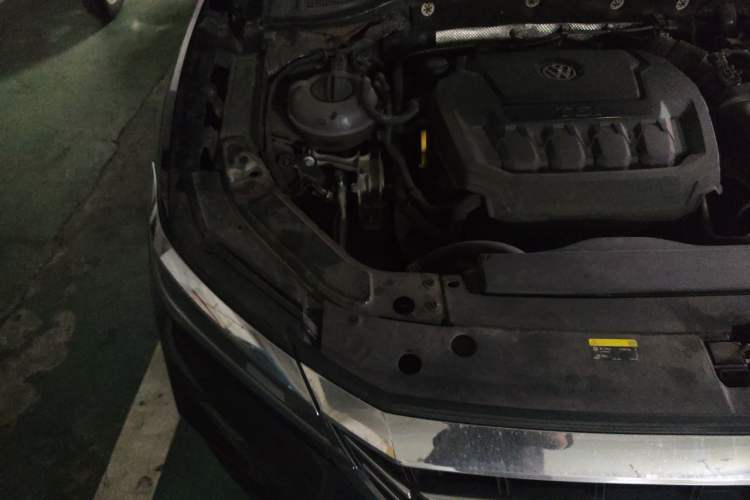 Used Volkswagen Passat 2019 330TSI Elite Edition China VI Engine Bay Right