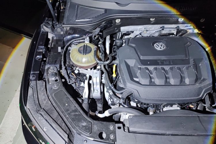 Used Volkswagen Passat 2019 330TSI Luxury Edition China VI Standard Engine Bay Right