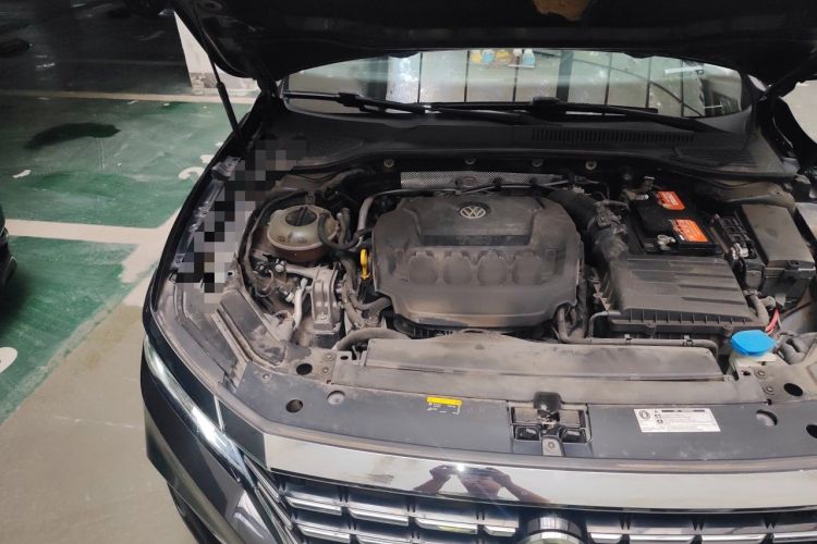 Used Volkswagen Passat 2019 330TSI Luxury Edition China VI Standard Engine Bay Right