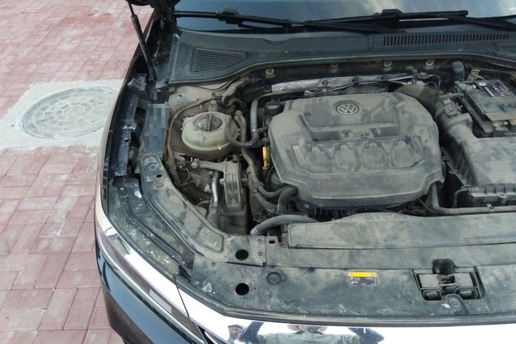 Used Volkswagen Passat 2019 330TSI Luxury Edition China VI Standard Engine Bay Right