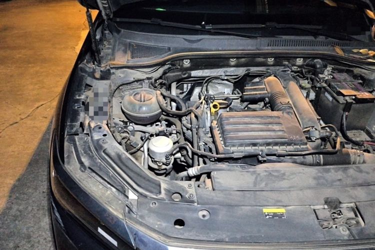 Used Volkswagen Passat 2019 280TSI Business Edition China VI Engine Bay Right