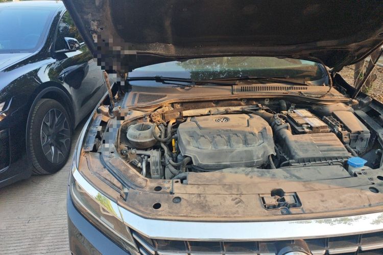 Used Volkswagen Passat 2019 330TSI Elite Edition China VI Engine Bay Right