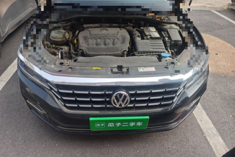 Used Volkswagen Passat 2019 330TSI Luxury Edition China VI Standard Engine Bay