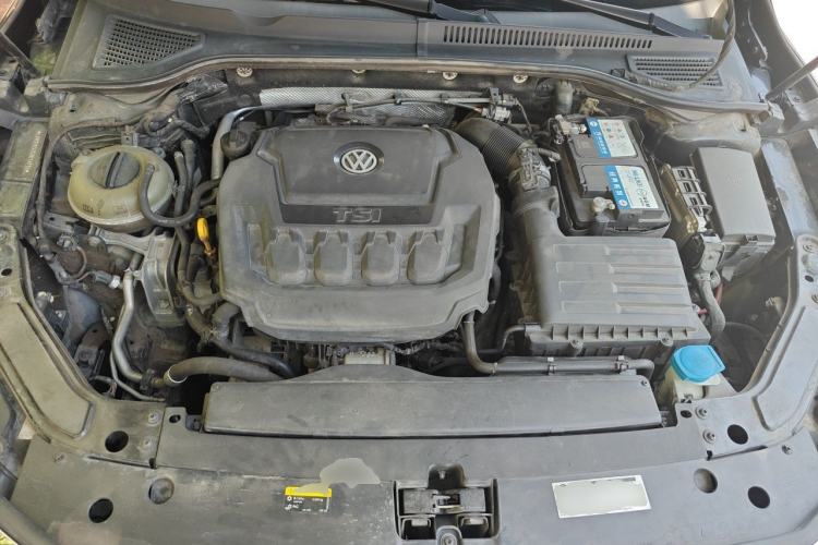 Used Volkswagen Passat 2019 330TSI Elite Edition China VI Engine Bay