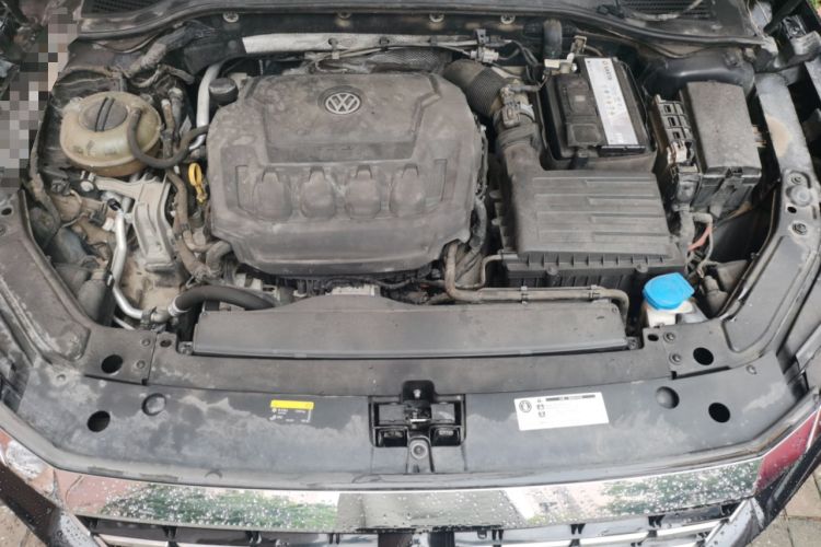 Used Volkswagen Passat 2019 330TSI Luxury Edition China VI Standard Engine Bay