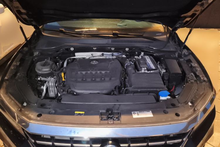 Used Volkswagen Passat 2019 330TSI Elite Edition China V Standard Engine Bay