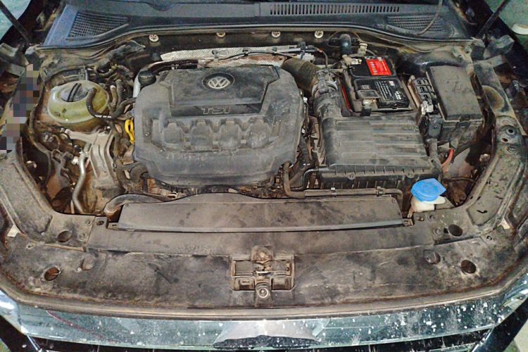 Used Volkswagen Passat 2019 330TSI Elite Edition China VI Engine Bay