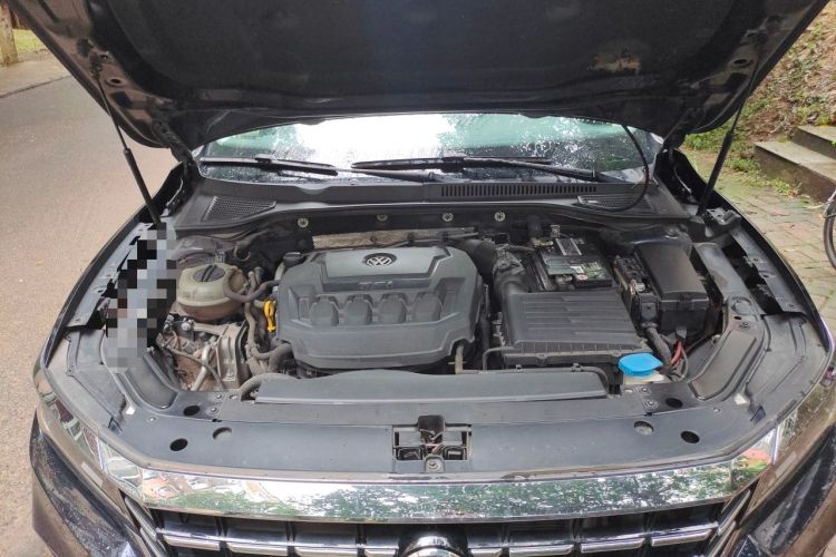 Used Volkswagen Passat 2019 330TSI Elite Edition China VI Engine Bay