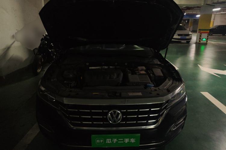 Used Volkswagen Passat 2019 330TSI Elite Edition China VI Engine Bay