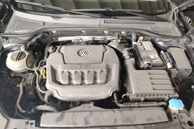 Used Volkswagen Passat 2019 330TSI Elite Edition China V Standard Engine Bay