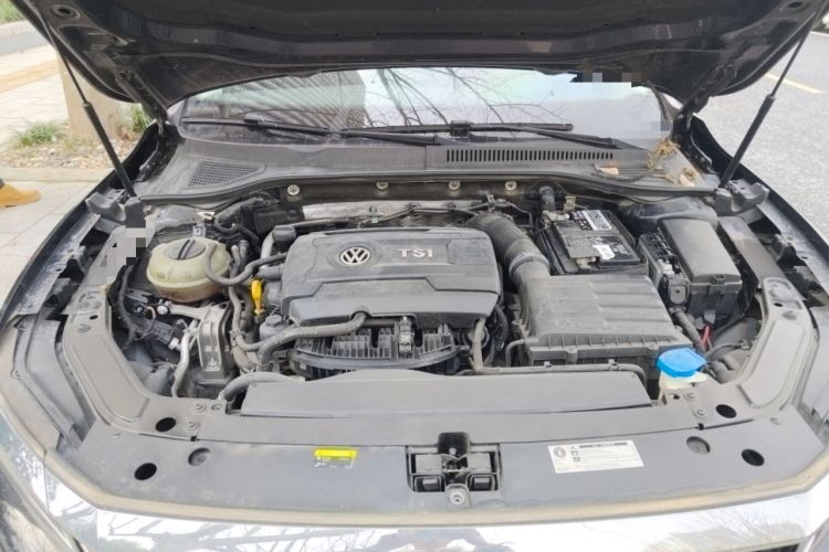 Used Volkswagen Passat 2019 380TSI Luxury Edition China VI Standard Engine Bay