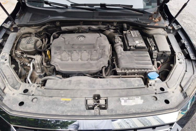 Used Volkswagen Passat 2019 330TSI Elite Edition China V Standard Engine Bay