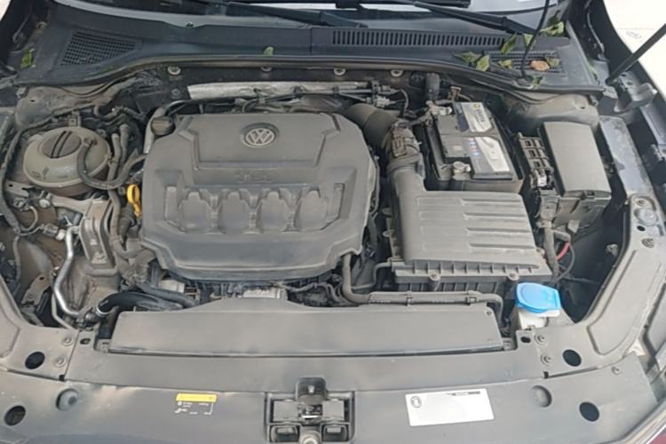 Used Volkswagen Passat 2019 330TSI Elite Edition China VI Engine Bay