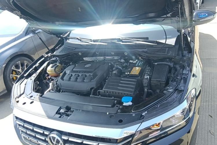 Used Volkswagen Passat 2019 330TSI Elite Edition China VI Engine Bay