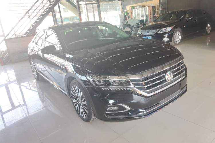 Used Volkswagen Passat 2019 330TSI Luxury Edition China VI Standard Exterior 1