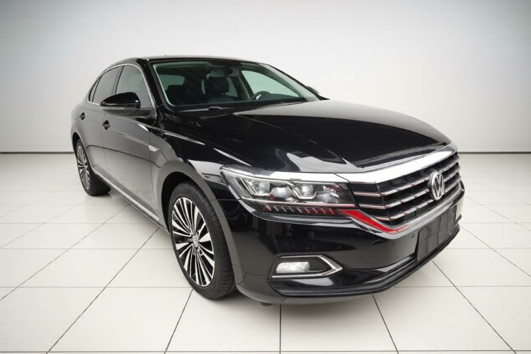 Used Volkswagen Passat 2019 330TSI Luxury Edition China VI Standard Exterior 1