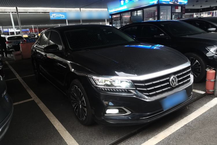 Used Volkswagen Passat 2019 330TSI Luxury Edition China VI Standard Exterior 1