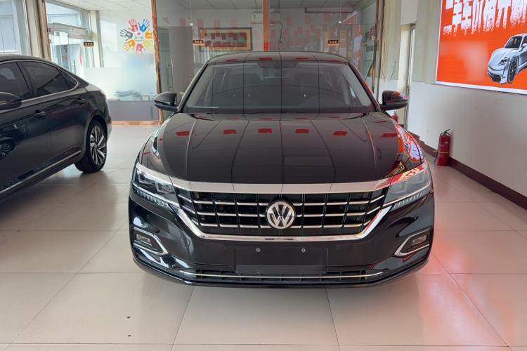 Used Volkswagen Passat 2019 330TSI Luxury Edition China VI Standard Exterior 1