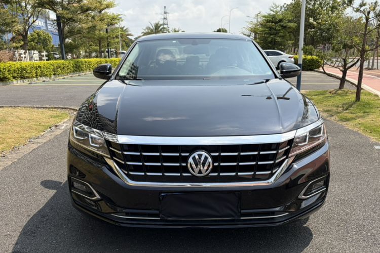 Used Volkswagen Passat 2019 330TSI Elite Edition China VI Exterior 1