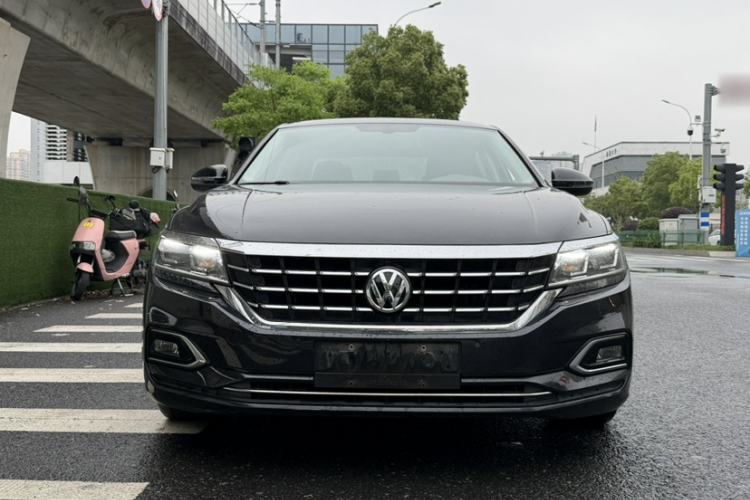 Used Volkswagen Passat 2019 330TSI Elite Edition China VI Exterior 1
