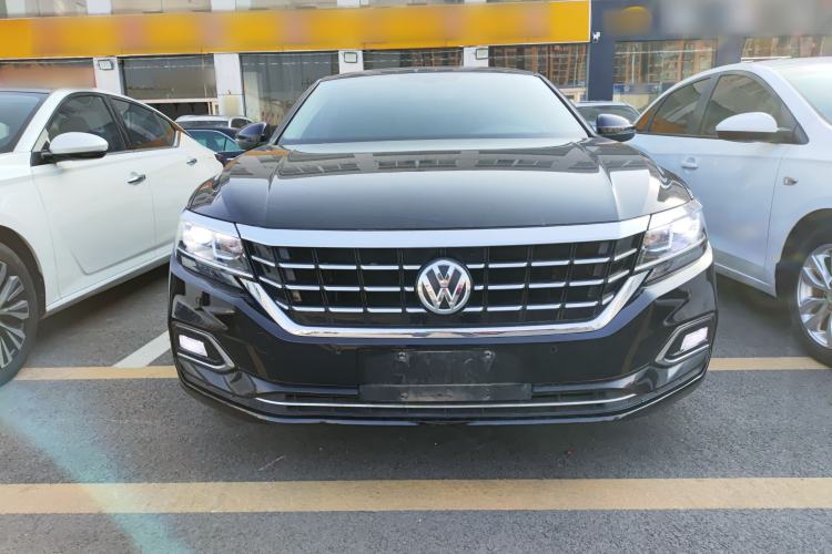 Used Volkswagen Passat 2019 330TSI Elite Edition China VI Exterior 1