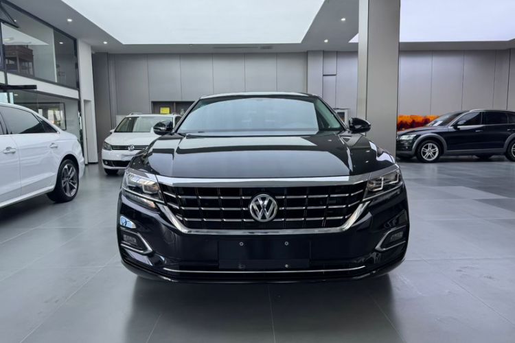 Used Volkswagen Passat 2019 330TSI Elite Edition China VI Exterior 1