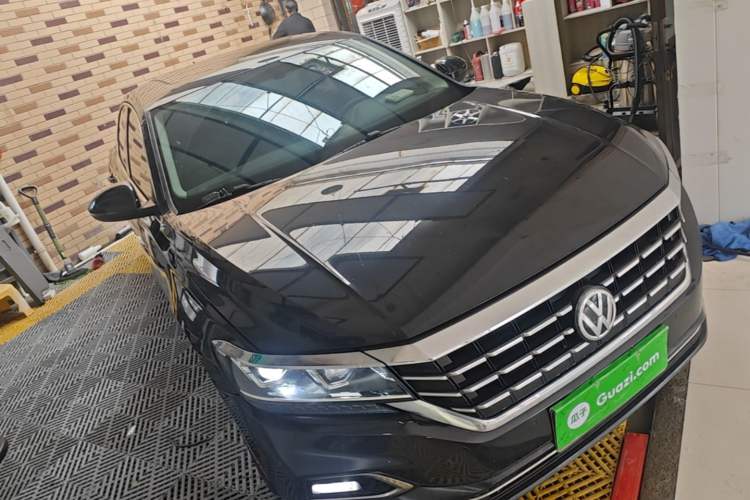 Used Volkswagen Passat 2019 330TSI Elite Edition China VI Exterior 1